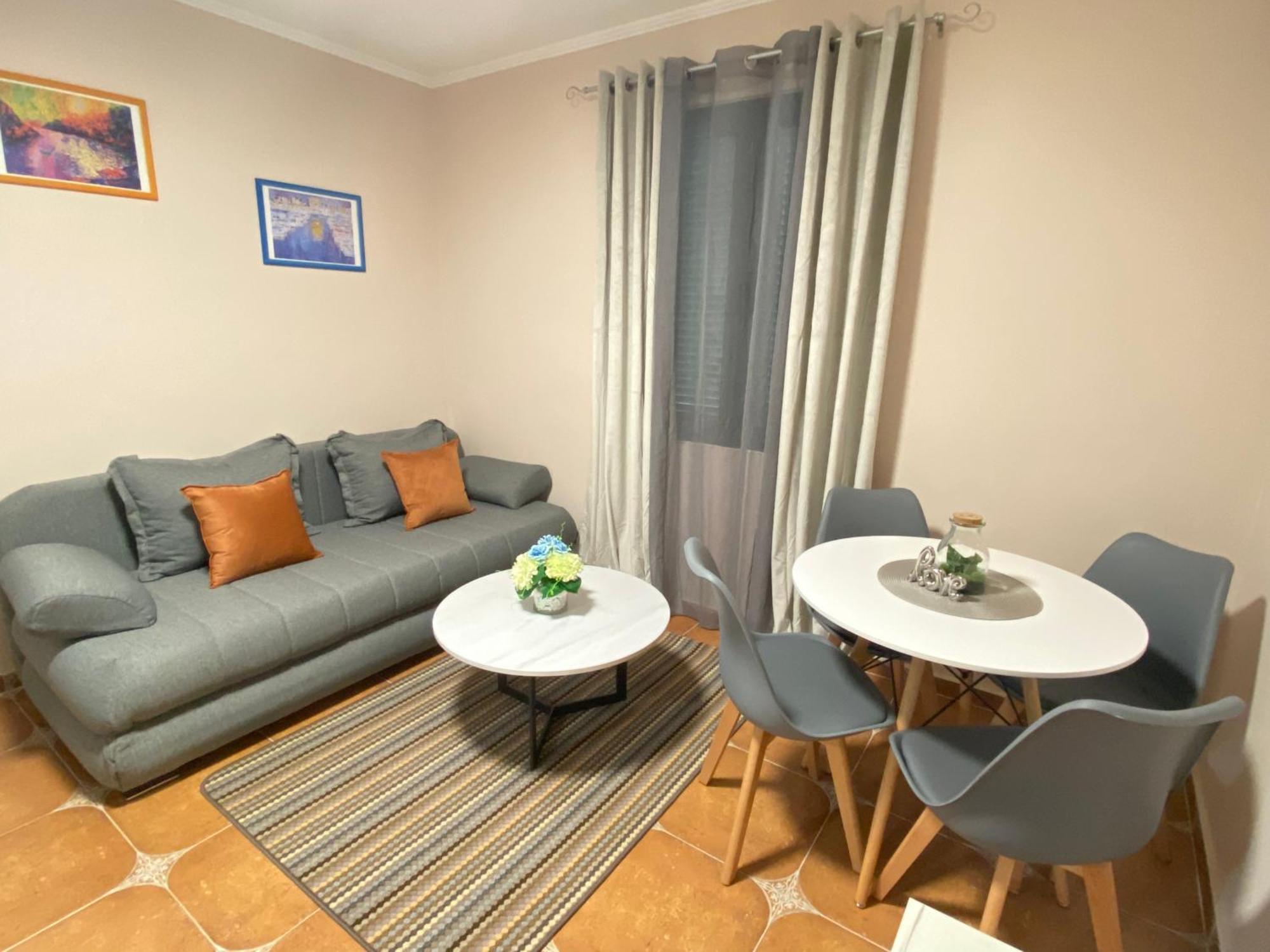 Aquata Apartments Tivat Bilik gambar